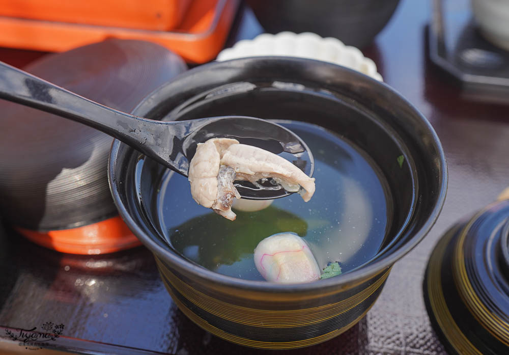 京都鴨川納涼床｜先斗町 いづもや，京都旅行必體驗，季節限定「鴨川納涼床」吃鰻魚飯 @緹雅瑪 美食旅遊趣