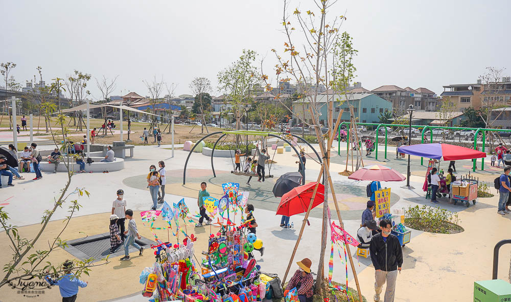 台中親子公園，超高滑梯好玩到爆「馬卡龍公園」台中人氣新公園！！ @緹雅瑪 美食旅遊趣