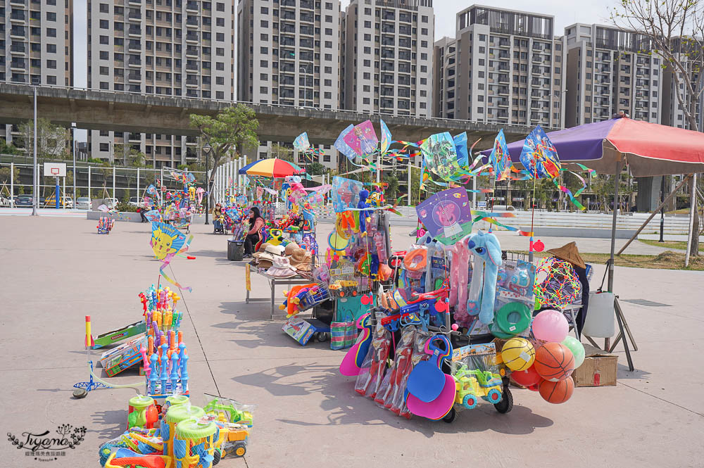 台中親子公園，超高滑梯好玩到爆「馬卡龍公園」台中人氣新公園！！ @緹雅瑪 美食旅遊趣