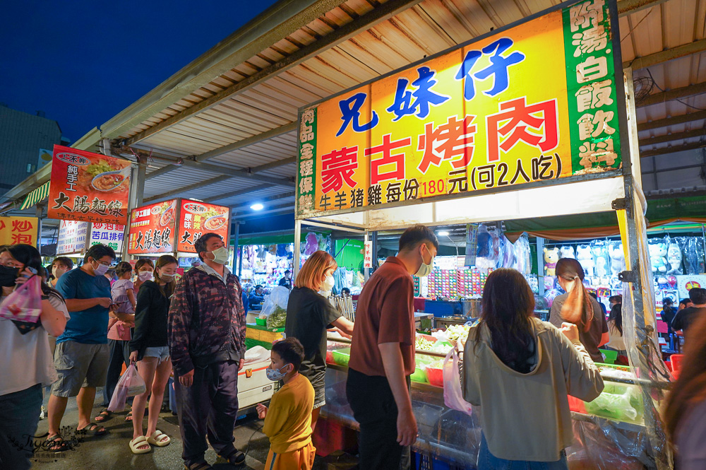 台南夜市，南科人愛逛的「善化夜市」每二五日 在地人必逛的夜市！！ @緹雅瑪 美食旅遊趣