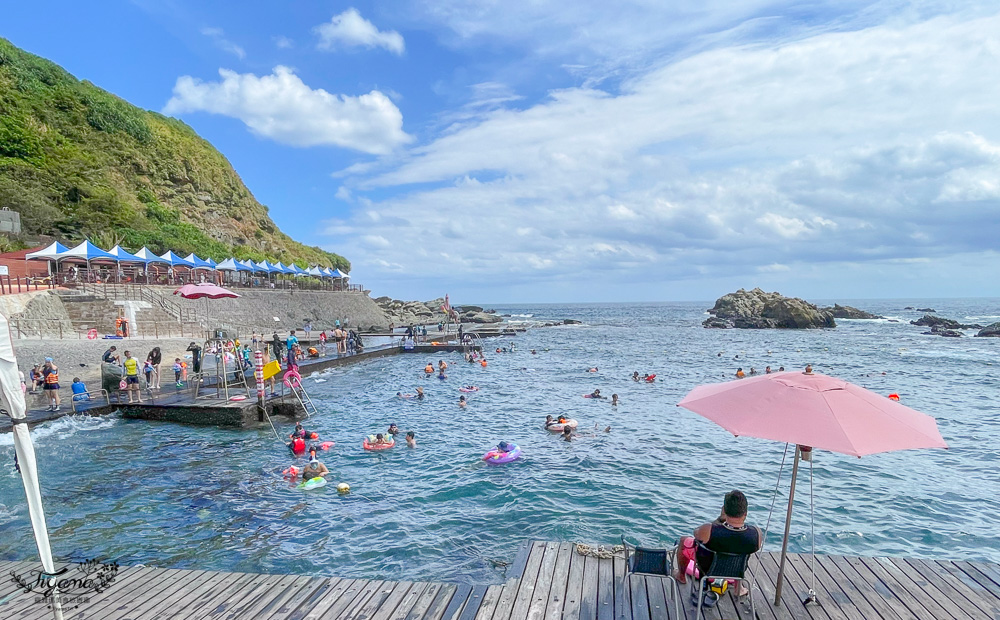 東北角親子玩水景點｜龍洞灣海洋公園：海水泳池、兒童戲水池、海景咖啡 @緹雅瑪 美食旅遊趣