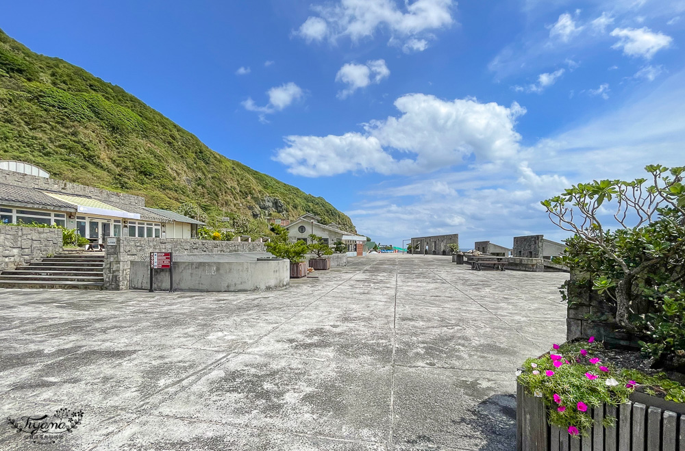 東北角親子玩水景點｜龍洞灣海洋公園：海水泳池、兒童戲水池、海景咖啡 @緹雅瑪 美食旅遊趣