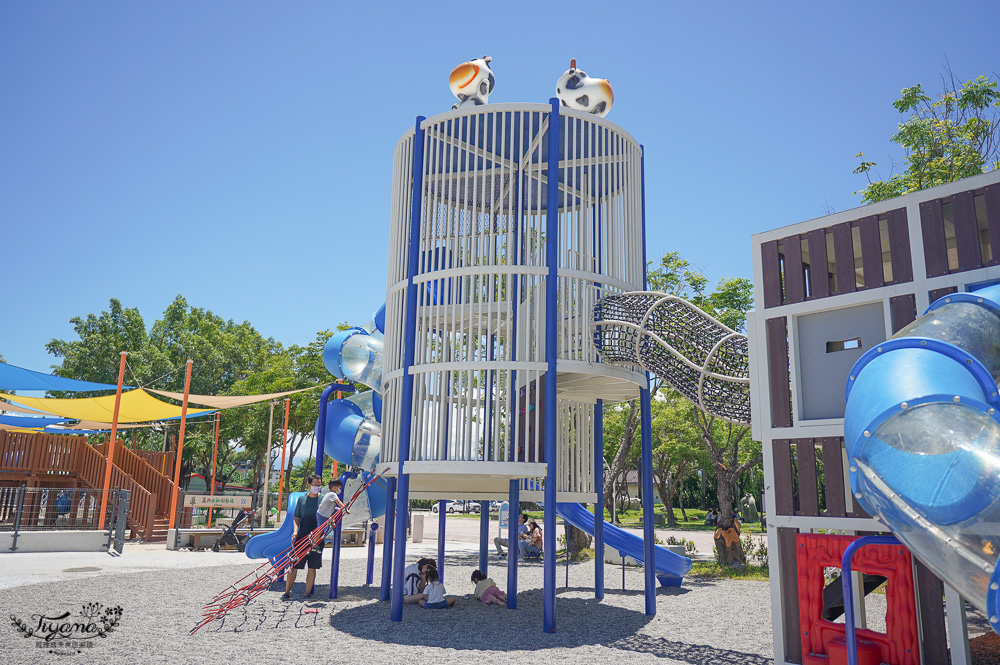 屏東親子公園。萬丹公園兒童遊戲場：大沙坑遊樂園、可愛牛哞哞高塔滑梯、噴水槍公園 @緹雅瑪 美食旅遊趣