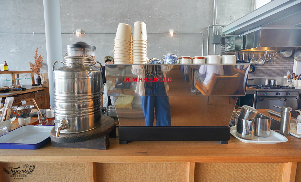富士吉田咖啡。FabCafe Fuji：人氣富士老街絕景「吉田本町通商店街」旁的質感咖啡廳 @緹雅瑪 美食旅遊趣