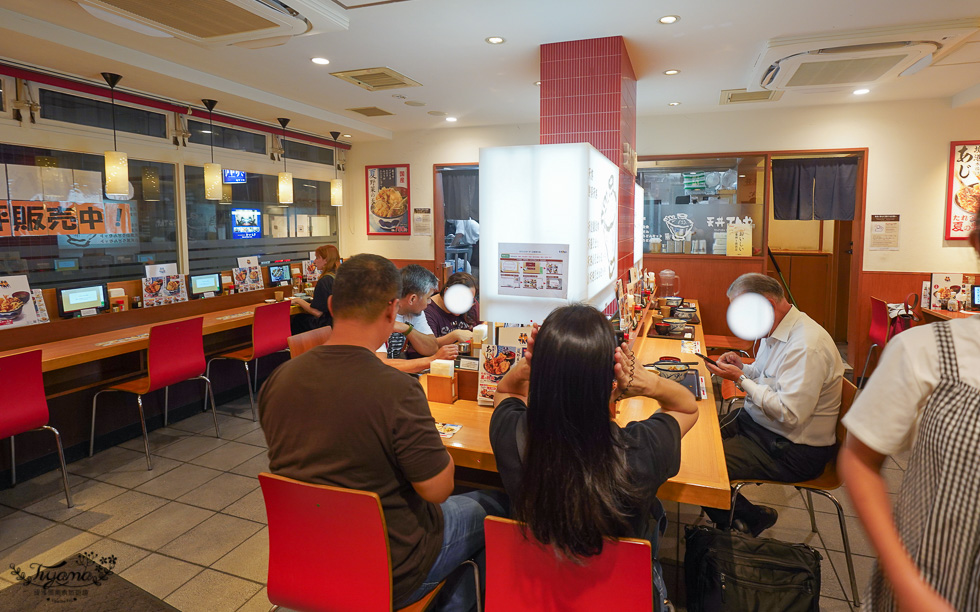 東京美食。天丼てんや 銀座店：平價美味炸蝦天婦羅專賣店，簡單快速吃頓飯 @緹雅瑪 美食旅遊趣