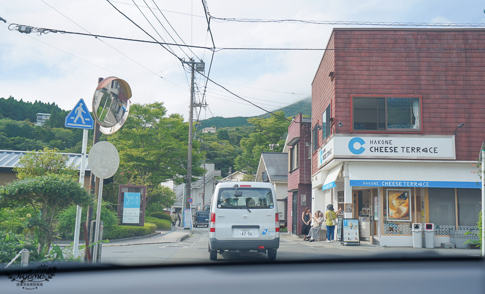 箱根蘆之湖旁甜點外帶店 Hakone Cheese Terrace，起司軟冰淇淋、巴斯克起司蛋糕專賣店 @緹雅瑪 美食旅遊趣