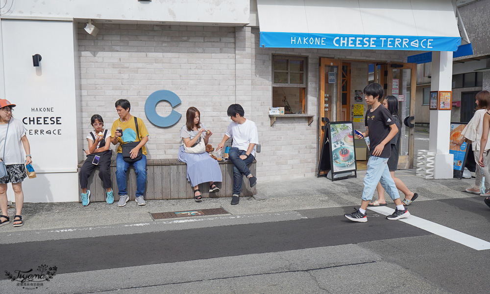 箱根蘆之湖旁甜點外帶店 Hakone Cheese Terrace，起司軟冰淇淋、巴斯克起司蛋糕專賣店 @緹雅瑪 美食旅遊趣