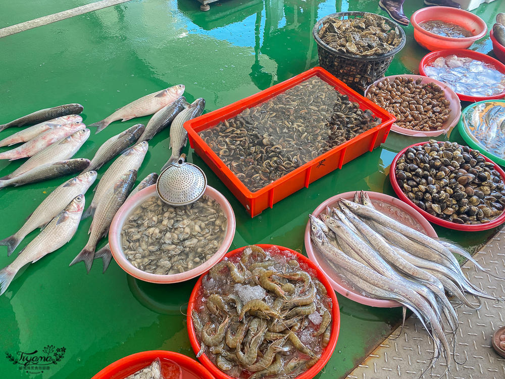 嘉義景點。東石觀光魚市：零售買魚市場買海鮮好去處，旁邊就有代料理餐廳 @緹雅瑪 美食旅遊趣