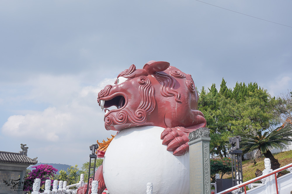 南投日月潭景點｜日月潭文武廟：至高點湖景觀景台！求發財金神鈔、摸平安龜、許願池、年梯步道 @緹雅瑪 美食旅遊趣