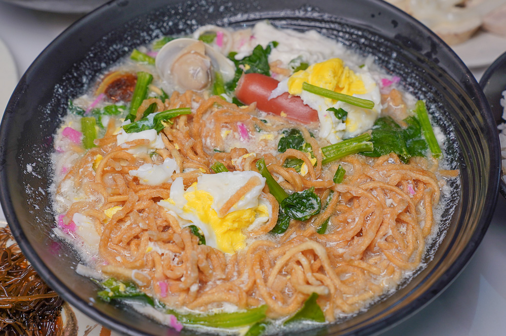 雲林美食｜彭家飯湯：傳承南部阿嬤古早味飯湯，新鮮澎派生魚片，全台快閃餐車加直播海鮮商城 @緹雅瑪 美食旅遊趣