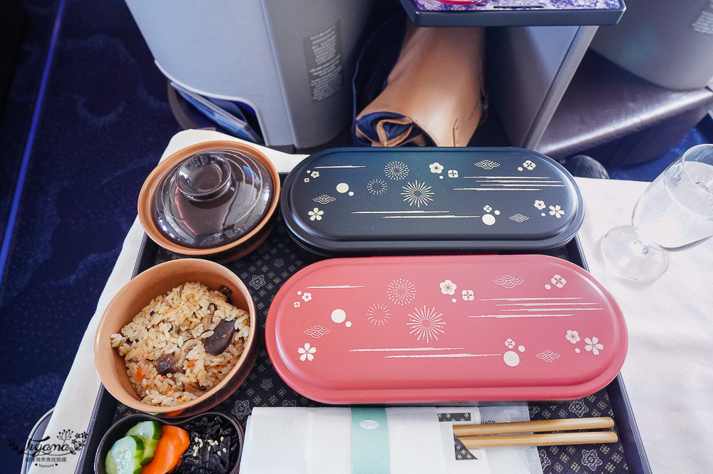 中華航空A321neo商務艙｜華航高雄直飛東京A321neo商務艙開箱｜華航 X 燈燈庵 高空日式會席料理 @緹雅瑪 美食旅遊趣