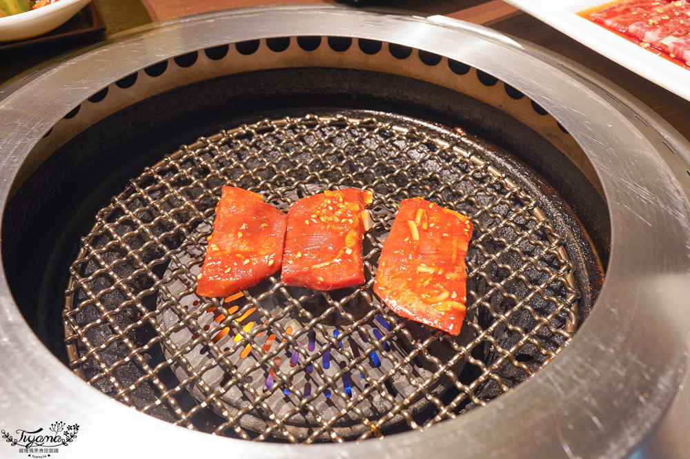 熊本燒肉「敘敘苑 櫻町熊本店」高檔連鎖和牛燒肉餐廳，午間套餐超值大滿足 @緹雅瑪 美食旅遊趣