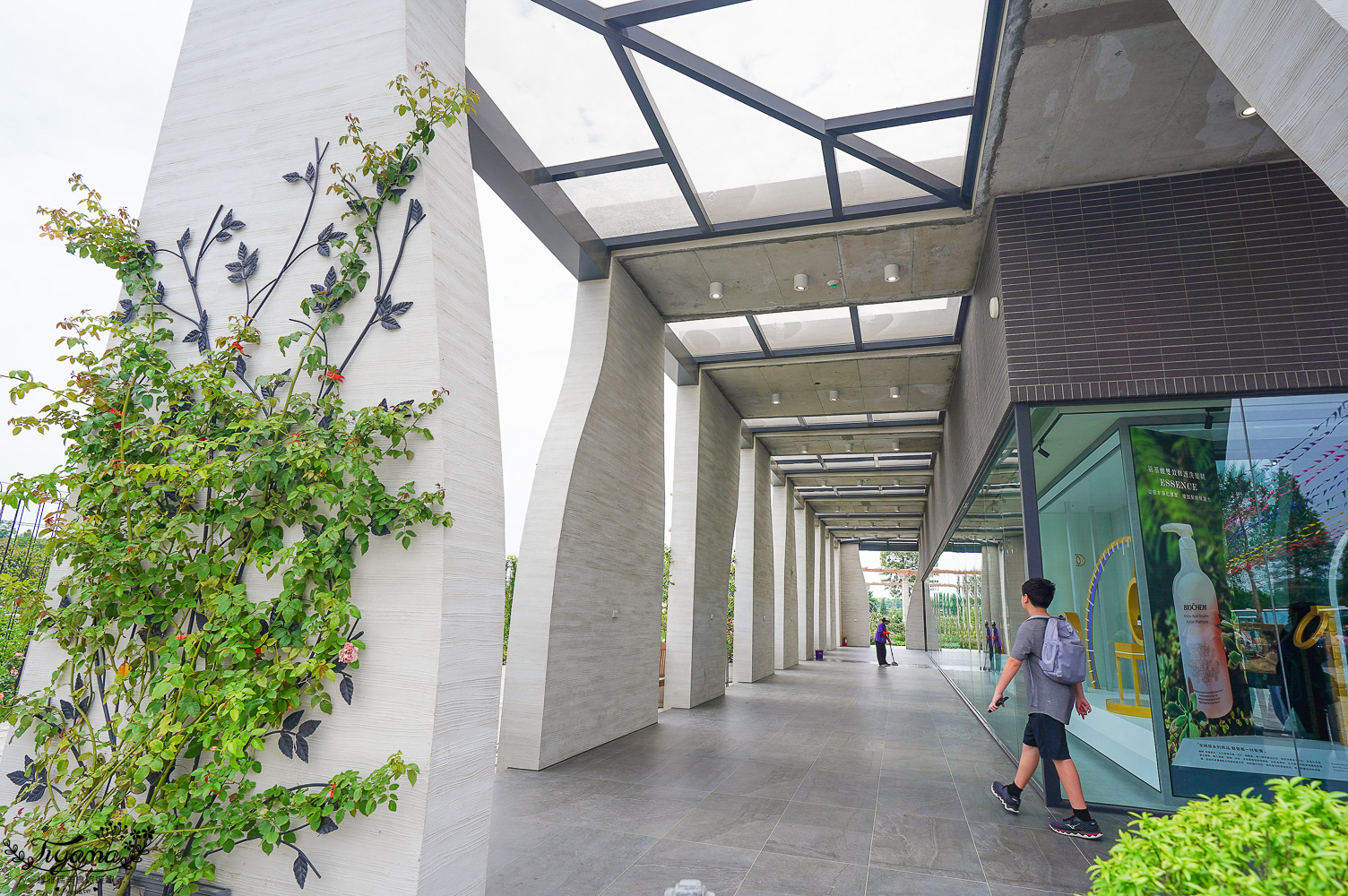 台南新景點．雅聞湖濱療癒森林：小人國歐式玫瑰花園，免門票中！！ @緹雅瑪 美食旅遊趣