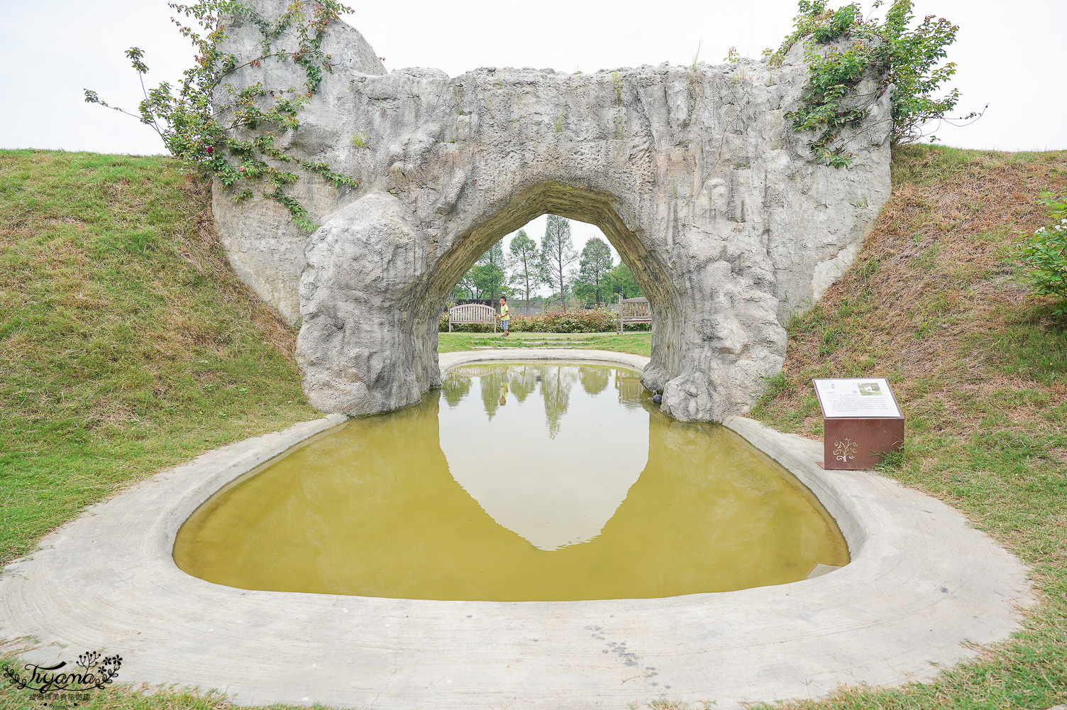 台南新景點．雅聞湖濱療癒森林：小人國歐式玫瑰花園，免門票中！！ @緹雅瑪 美食旅遊趣