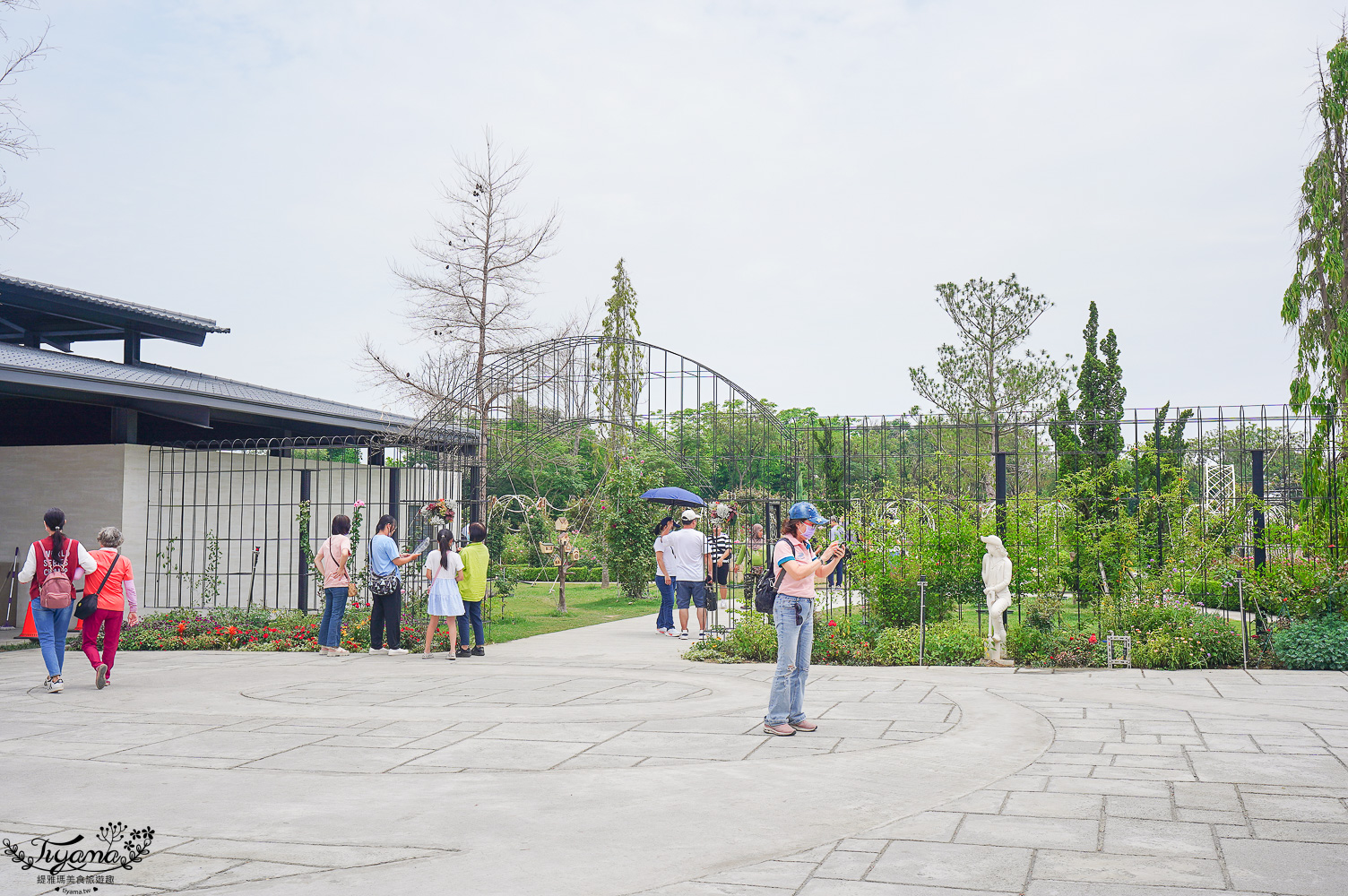 台南新景點．雅聞湖濱療癒森林：小人國歐式玫瑰花園，免門票中！！ @緹雅瑪 美食旅遊趣