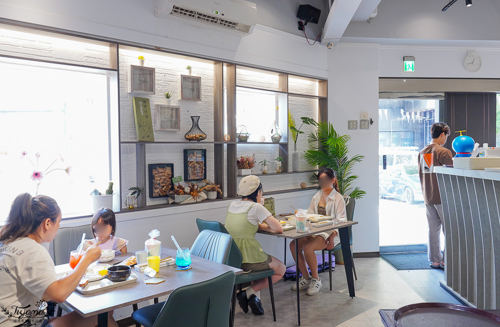 台南沖繩蝦蝦飯名店「丸飯食事處 中成總店」總店遷新址囉！！ @緹雅瑪 美食旅遊趣