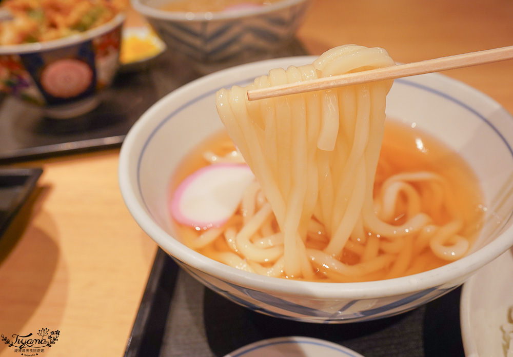 福岡美食．營業到凌晨5點的烏龍麵店「ウエスト 渡辺通り店(うどん)」 @緹雅瑪 美食旅遊趣