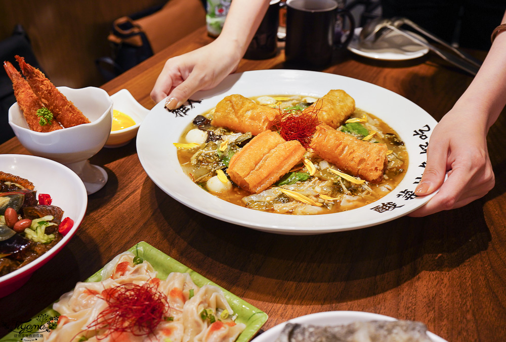 澎湖酸菜魚．稚人酸菜魚澎湖店，澎湖美食推薦！！吃魚拯救地球、稚人酸菜好牛 @緹雅瑪 美食旅遊趣