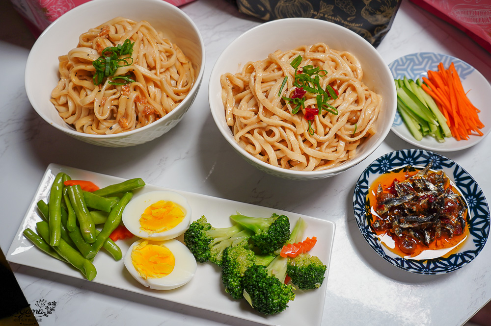 一吃就愛上！！雙月愛恨椒芝麵&#038;雙月黑松露拌麵，雙月食品門市店舖．網路通路皆買得到 @緹雅瑪 美食旅遊趣