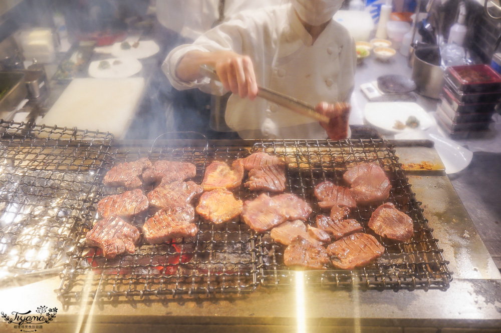 仙台牛舌「伊達牛舌本舖 仙台站一樓」，仙台車站美食必吃的現烤厚切牛舌！！ @緹雅瑪 美食旅遊趣