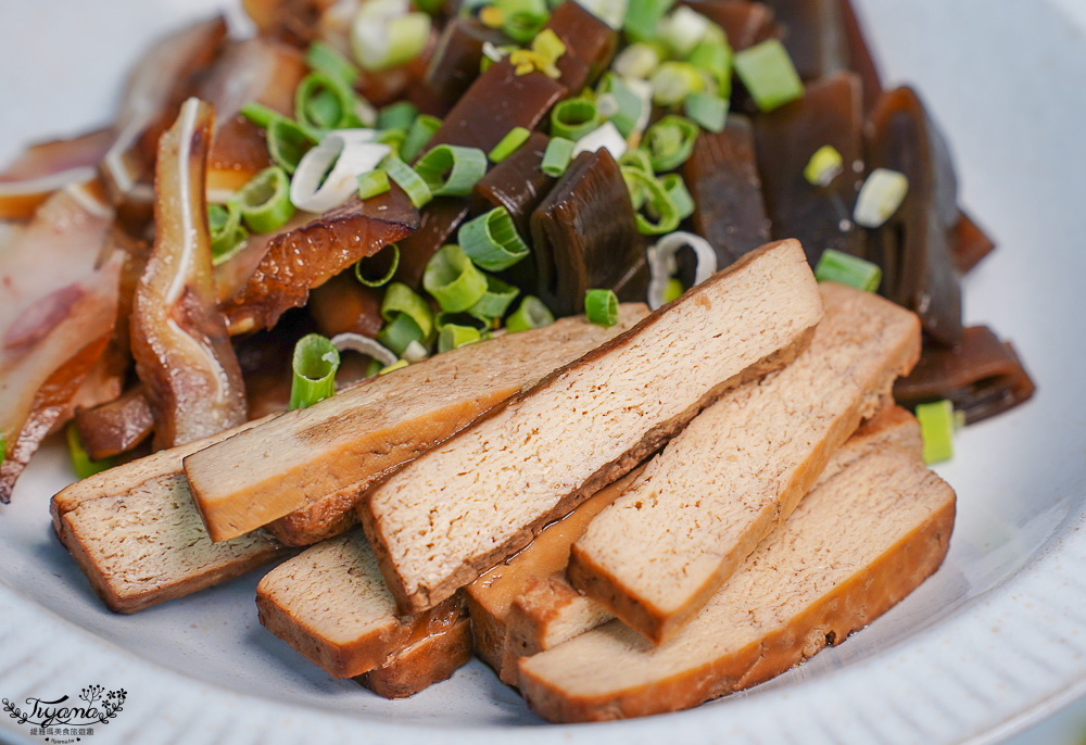 台南麵店｜花蓮一品香-台南夏林店，道地扁食料理台南也吃得到！ @緹雅瑪 美食旅遊趣