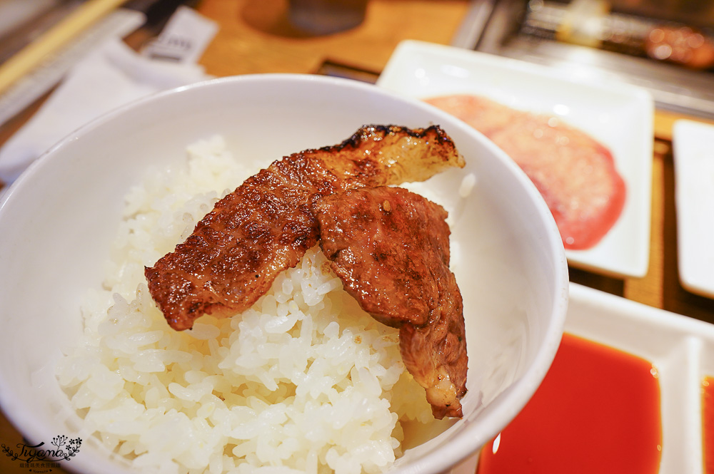 北海道燒肉LIKE「焼肉ライク 札幌狸小路店」，吃一個人的燒肉踩雷篇，下午5點前免費續白飯 @緹雅瑪 美食旅遊趣