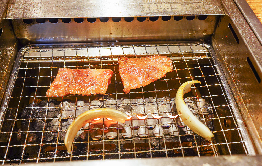 北海道燒肉LIKE「焼肉ライク 札幌狸小路店」，吃一個人的燒肉踩雷篇，下午5點前免費續白飯 @緹雅瑪 美食旅遊趣