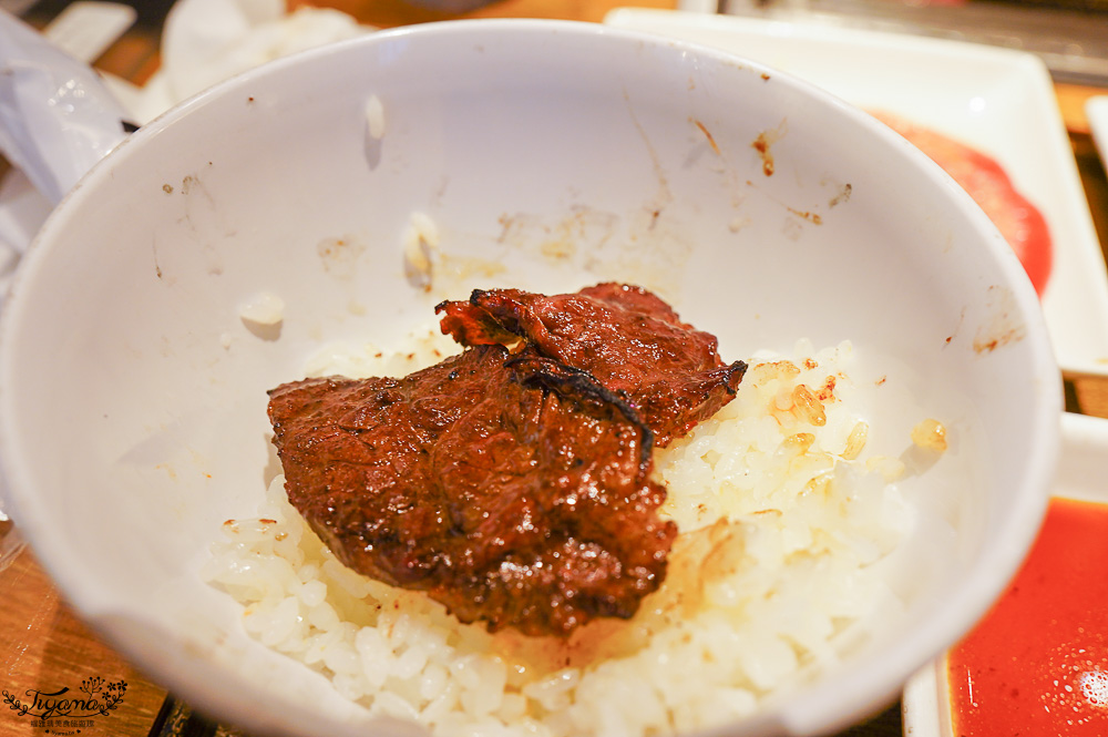 北海道燒肉LIKE「焼肉ライク 札幌狸小路店」，吃一個人的燒肉踩雷篇，下午5點前免費續白飯 @緹雅瑪 美食旅遊趣