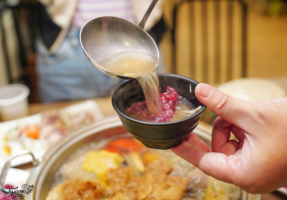 台南溫體牛肉火鍋「根牛肉火鍋」晚餐宵夜熱炒牛肉、牛肉湯、溫體牛肉火鍋，來台南就愛這一味！ @緹雅瑪 美食旅遊趣