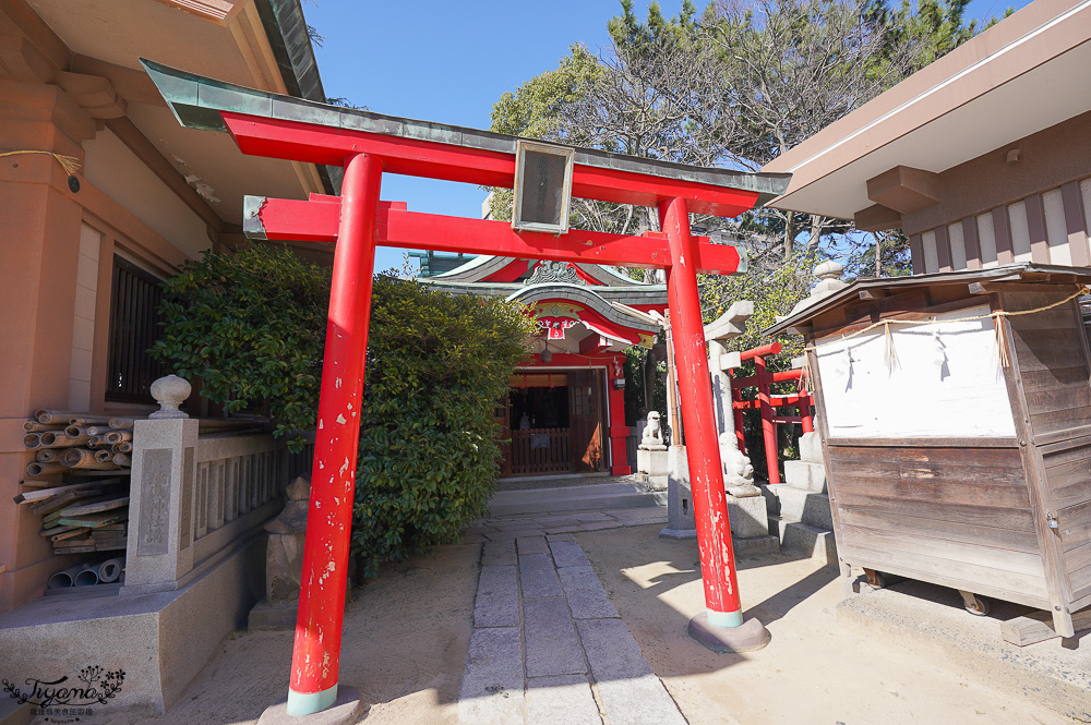 唐戶景點．龜山八幡宮｜龜山宮：日本最大花崗石鳥居，拍出海山一線美絕的河豚神宮 @緹雅瑪 美食旅遊趣