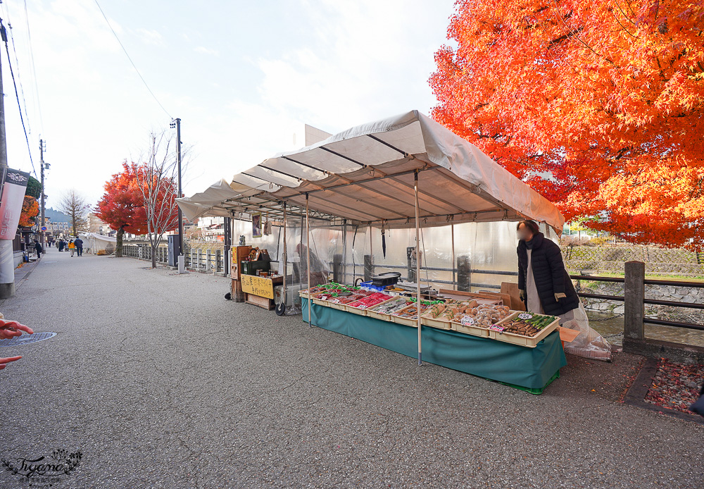 飛驒高山小京都必逛的「宮川朝市」朝市美食、新鮮水果，土產老店 @緹雅瑪 美食旅遊趣