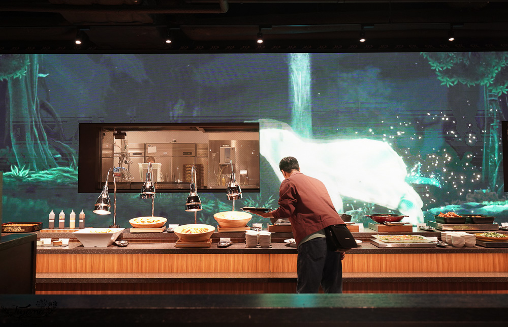 北海道三大螃蟹吃到飽「 伝 Den-JAPANESE BUFFET DINING」，螃蟹.海鮮.肉品.壽司.軟性飲料任你吃，BBQ、涮涮鍋二選一，KKday加碼90分鐘 @緹雅瑪 美食旅遊趣