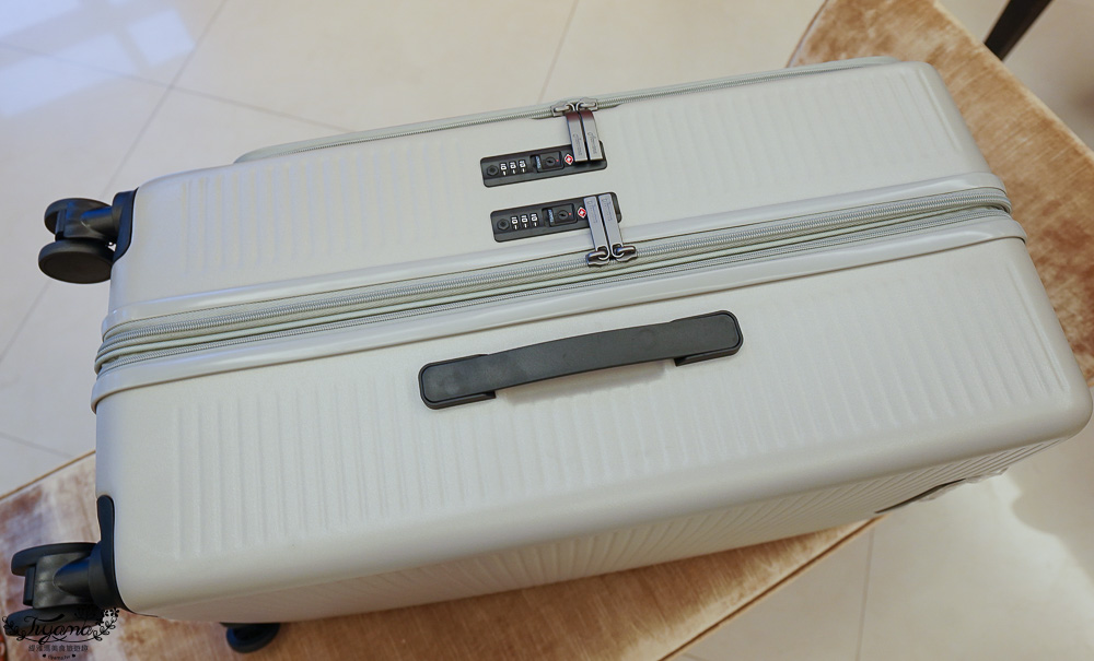 台灣行李箱推薦|Arowana亞諾納 台灣設計品牌:31吋極致美學運動鋁框行李箱|29吋前開式/側開式 避震輪河馬行李箱|走出你的旅行品味 @緹雅瑪 美食旅遊趣 台灣行李箱推薦|Arowana亞諾納 台灣設計品牌:31吋極致美學運動鋁框行李箱|29吋前開式/側開式 避震輪河馬行李箱|走出你的旅行品味 @緹雅瑪 美食旅遊趣