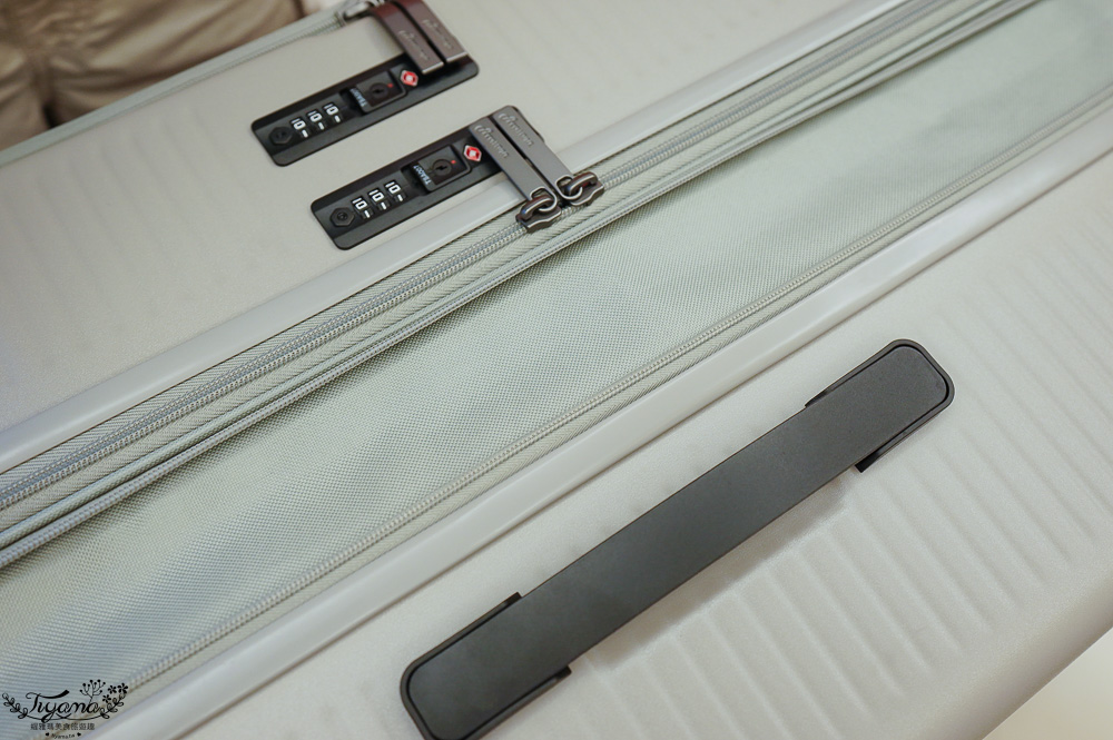 台灣行李箱推薦|Arowana亞諾納 台灣設計品牌:31吋極致美學運動鋁框行李箱|29吋前開式/側開式 避震輪河馬行李箱|走出你的旅行品味 @緹雅瑪 美食旅遊趣 台灣行李箱推薦|Arowana亞諾納 台灣設計品牌:31吋極致美學運動鋁框行李箱|29吋前開式/側開式 避震輪河馬行李箱|走出你的旅行品味 @緹雅瑪 美食旅遊趣