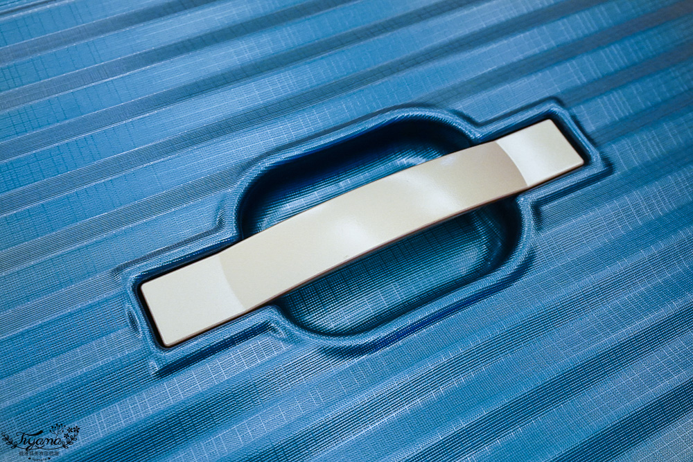 台灣行李箱推薦|Arowana亞諾納 台灣設計品牌:31吋極致美學運動鋁框行李箱|29吋前開式/側開式 避震輪河馬行李箱|走出你的旅行品味 @緹雅瑪 美食旅遊趣 台灣行李箱推薦|Arowana亞諾納 台灣設計品牌:31吋極致美學運動鋁框行李箱|29吋前開式/側開式 避震輪河馬行李箱|走出你的旅行品味 @緹雅瑪 美食旅遊趣