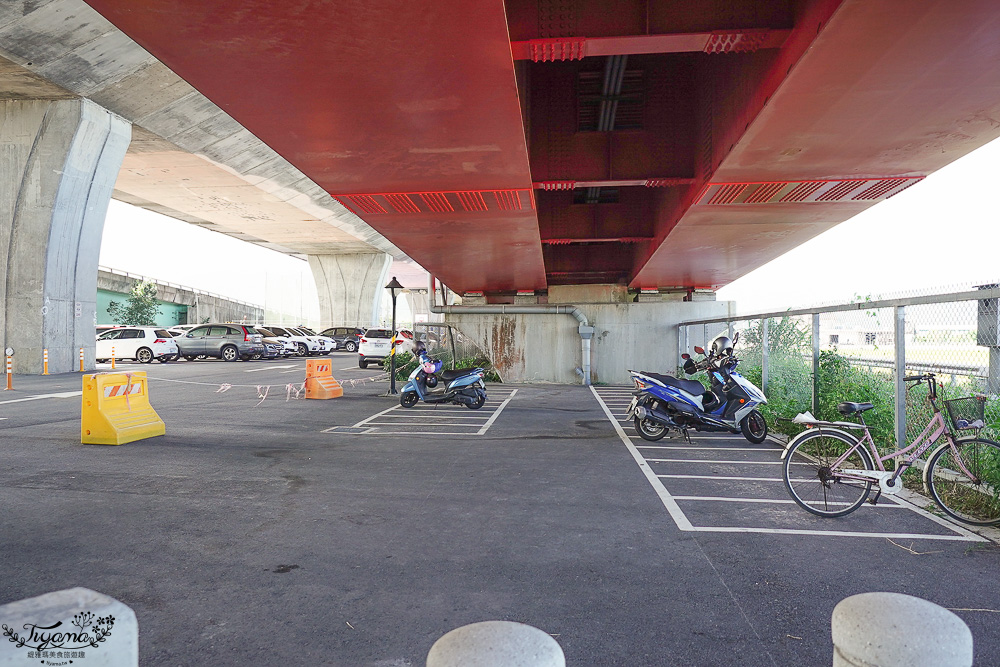 宜蘭公園「礁溪二龍之心公園」龍舟主題親子景點，高速公路下的遮陽兒童遊戲場、籃球場！有免費停車場 @緹雅瑪 美食旅遊趣