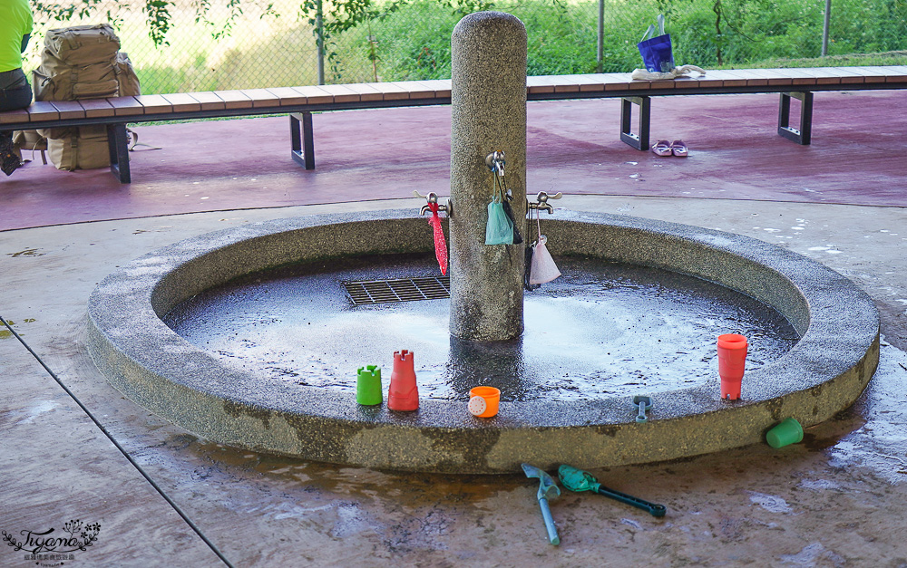 宜蘭公園「礁溪二龍之心公園」龍舟主題親子景點,高速公路下的遮陽兒童遊戲場、籃球場!有免費停車場 @緹雅瑪 美食旅遊趣 宜蘭公園「礁溪二龍之心公園」龍舟主題親子景點,高速公路下的遮陽兒童遊戲場、籃球場!有免費停車場 @緹雅瑪 美食旅遊趣