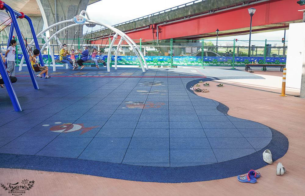宜蘭公園「礁溪二龍之心公園」龍舟主題親子景點,高速公路下的遮陽兒童遊戲場、籃球場!有免費停車場 @緹雅瑪 美食旅遊趣 宜蘭公園「礁溪二龍之心公園」龍舟主題親子景點,高速公路下的遮陽兒童遊戲場、籃球場!有免費停車場 @緹雅瑪 美食旅遊趣