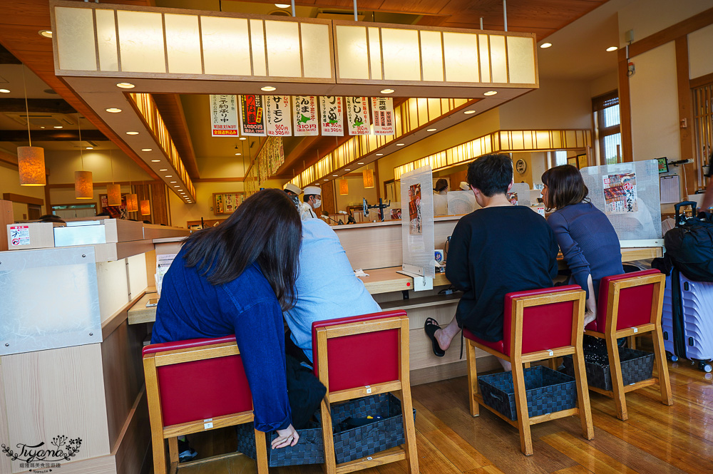 北海道人氣「迴轉壽司 Toriton 清田店」在地人氣迴轉壽司名店！！高CP值~ @緹雅瑪 美食旅遊趣