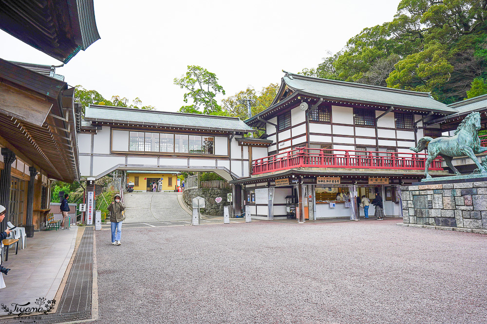 長崎諏訪神社｜長崎人氣神社「鎮西大社 諏訪神社」：避邪、尋覓愛情(月老)、洗錢神社，旁邊還有長崎公園免費動物園 @緹雅瑪 美食旅遊趣