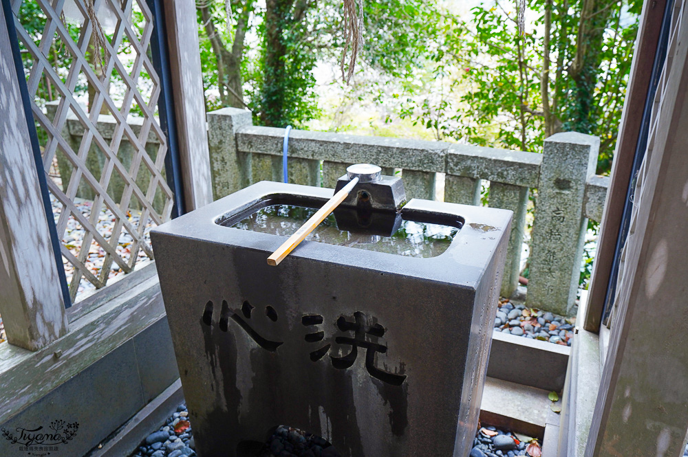 長崎諏訪神社｜長崎人氣神社「鎮西大社 諏訪神社」：避邪、尋覓愛情(月老)、洗錢神社，旁邊還有長崎公園免費動物園 @緹雅瑪 美食旅遊趣