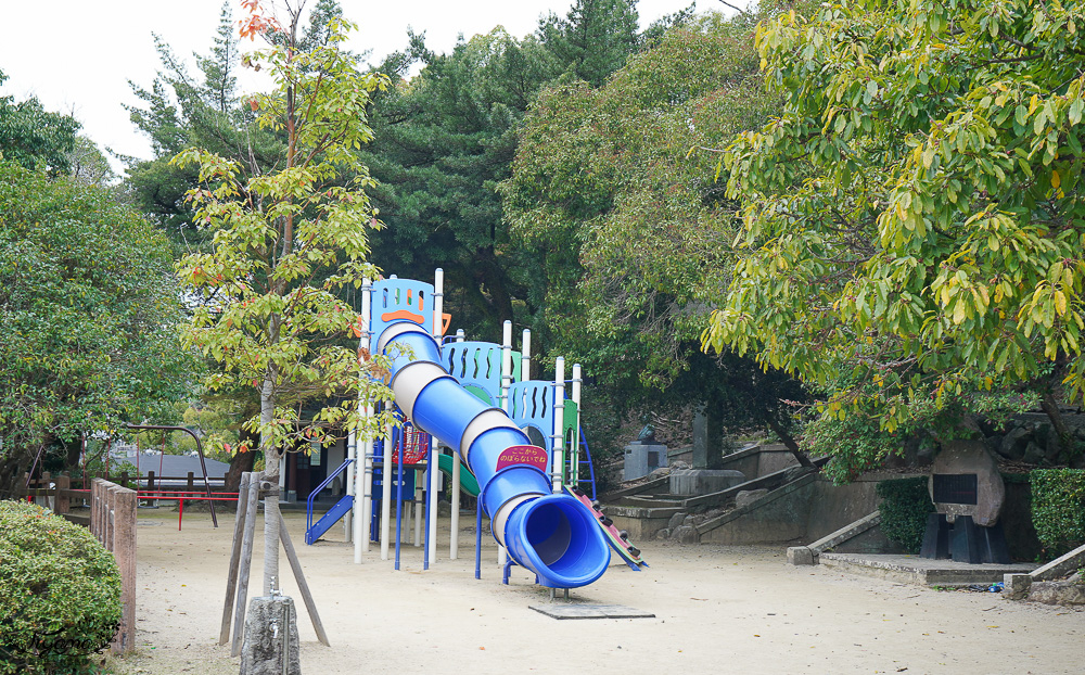 長崎諏訪神社｜長崎人氣神社「鎮西大社 諏訪神社」：避邪、尋覓愛情(月老)、洗錢神社，旁邊還有長崎公園免費動物園 @緹雅瑪 美食旅遊趣