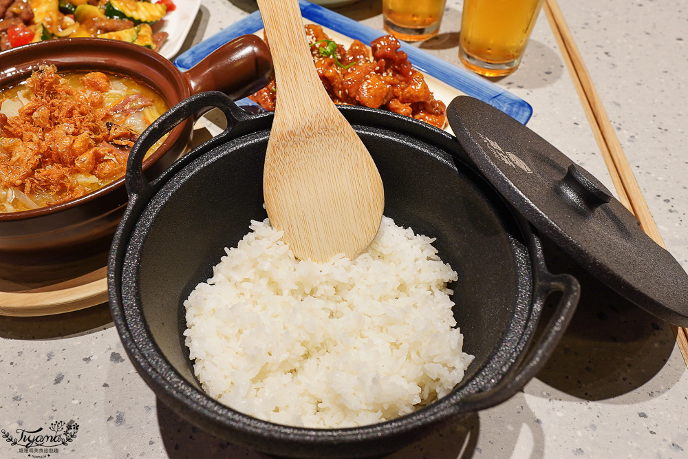 台南真珠首店「真珠 台灣佳味 台南小北門店」饗賓集團旗下美味台菜料理，新光三越 台南小北門店 3樓｜真珠菜單 @緹雅瑪 美食旅遊趣