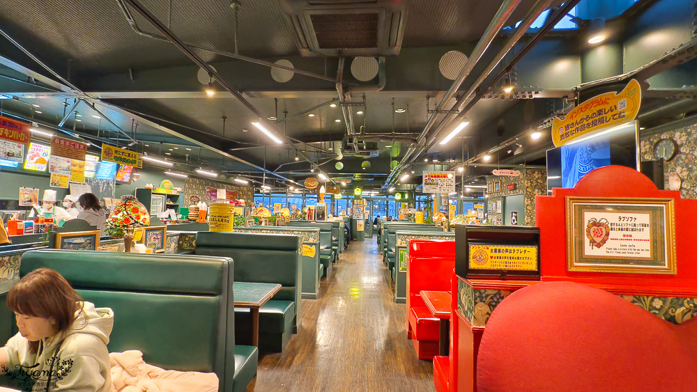 北海道函館美食｜金森紅磚倉庫美食｜幸運小丑漢堡 碼頭末廣店「迷戀函館 陶醉大海」主題海景漢堡餐廳，Blue Moon藍色月亮遊艇碼頭旁 @緹雅瑪 美食旅遊趣