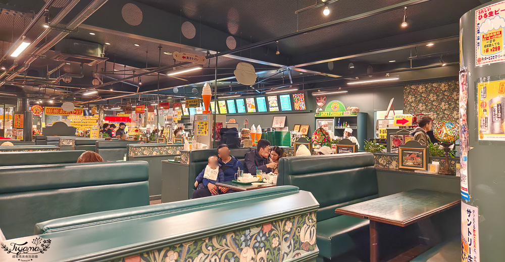 北海道函館美食｜金森紅磚倉庫美食｜幸運小丑漢堡 碼頭末廣店「迷戀函館 陶醉大海」主題海景漢堡餐廳，Blue Moon藍色月亮遊艇碼頭旁 @緹雅瑪 美食旅遊趣