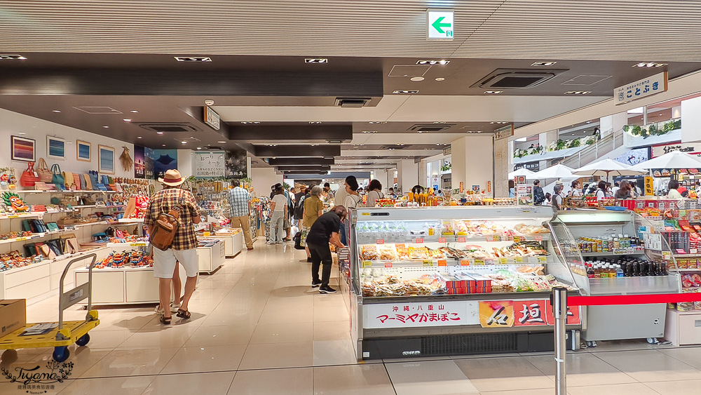 新石垣機場到市區交通｜新石垣機場伴手禮商店：1樓整層伴手禮土特產逛不完！新石垣機場↔︎石垣港交通 @緹雅瑪 美食旅遊趣