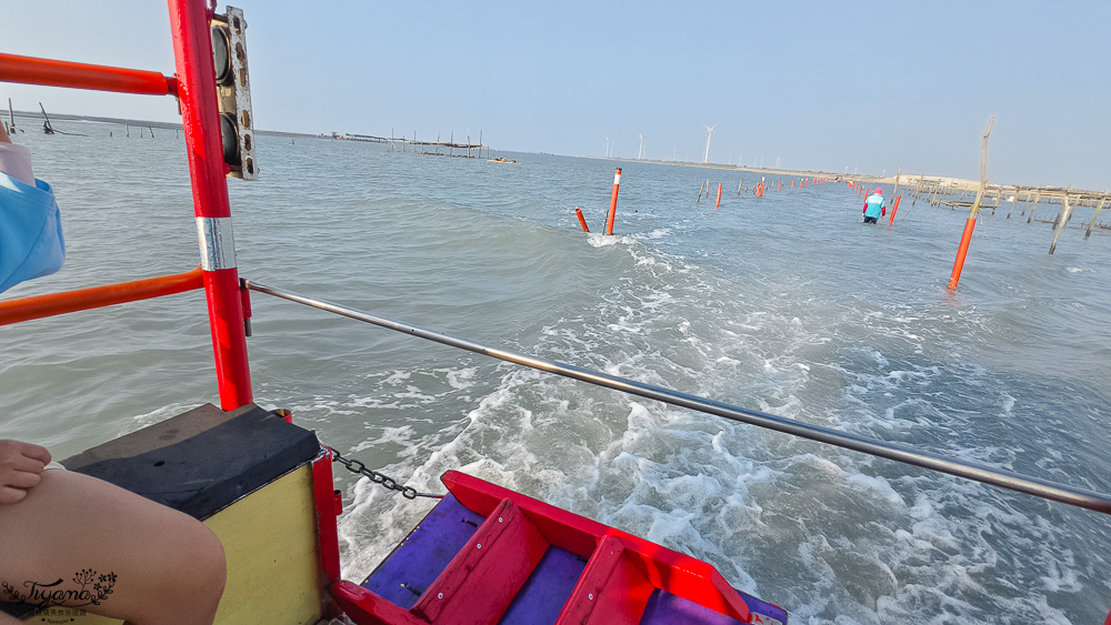 王功挖蛤烤蚵吃到飽！王功丫瑋觀光採蚵車，烤棚大又乾淨，收費大人200．小孩100．幼童免費，最超值的玩水活動 @緹雅瑪 美食旅遊趣