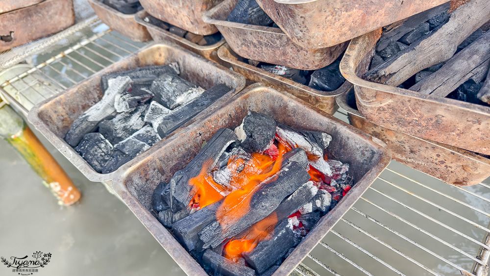 王功挖蛤烤蚵吃到飽！王功丫瑋觀光採蚵車，烤棚大又乾淨，收費大人200．小孩100．幼童免費，最超值的玩水活動 @緹雅瑪 美食旅遊趣