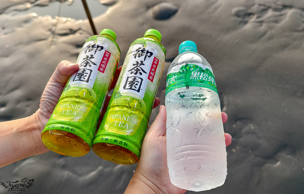 王功挖蛤烤蚵吃到飽！王功丫瑋觀光採蚵車，烤棚大又乾淨，收費大人200．小孩100．幼童免費，最超值的玩水活動 @緹雅瑪 美食旅遊趣