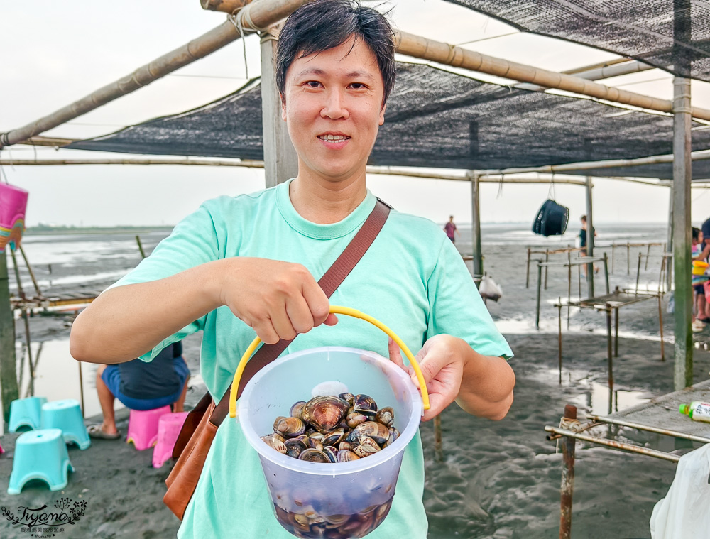 王功挖蛤烤蚵吃到飽！王功丫瑋觀光採蚵車，烤棚大又乾淨，收費大人200．小孩100．幼童免費，最超值的玩水活動 @緹雅瑪 美食旅遊趣